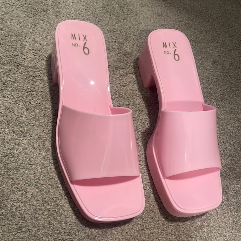 mini heels